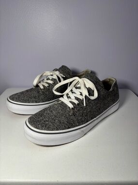 Vans Womwbs Gray Knit Low-Top Sneakers with White Sole NEW Size 11